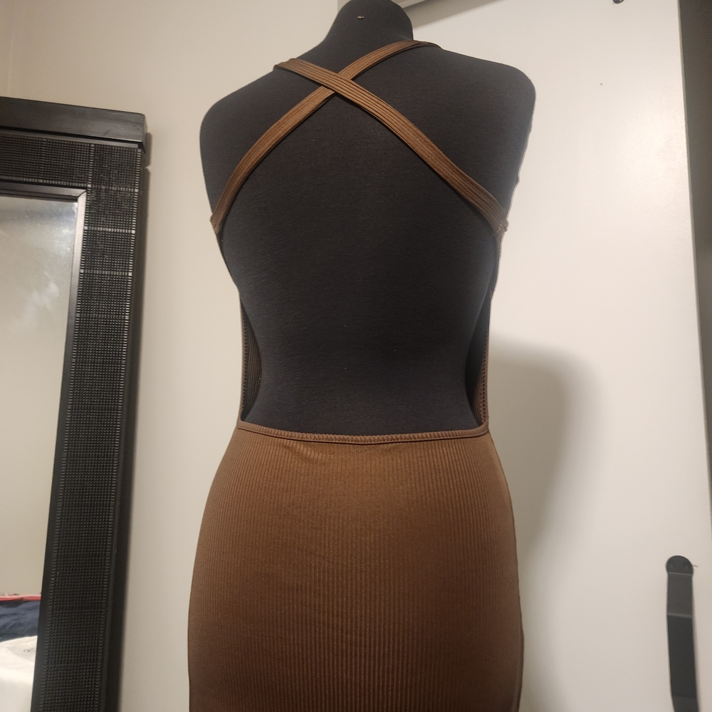 Criss Cross back out maxi dress